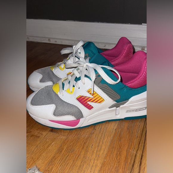 Brand new women’s 997 new balance - Picture 2 of 3